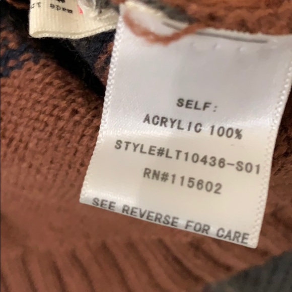 Poncho - Picture 5 of 5